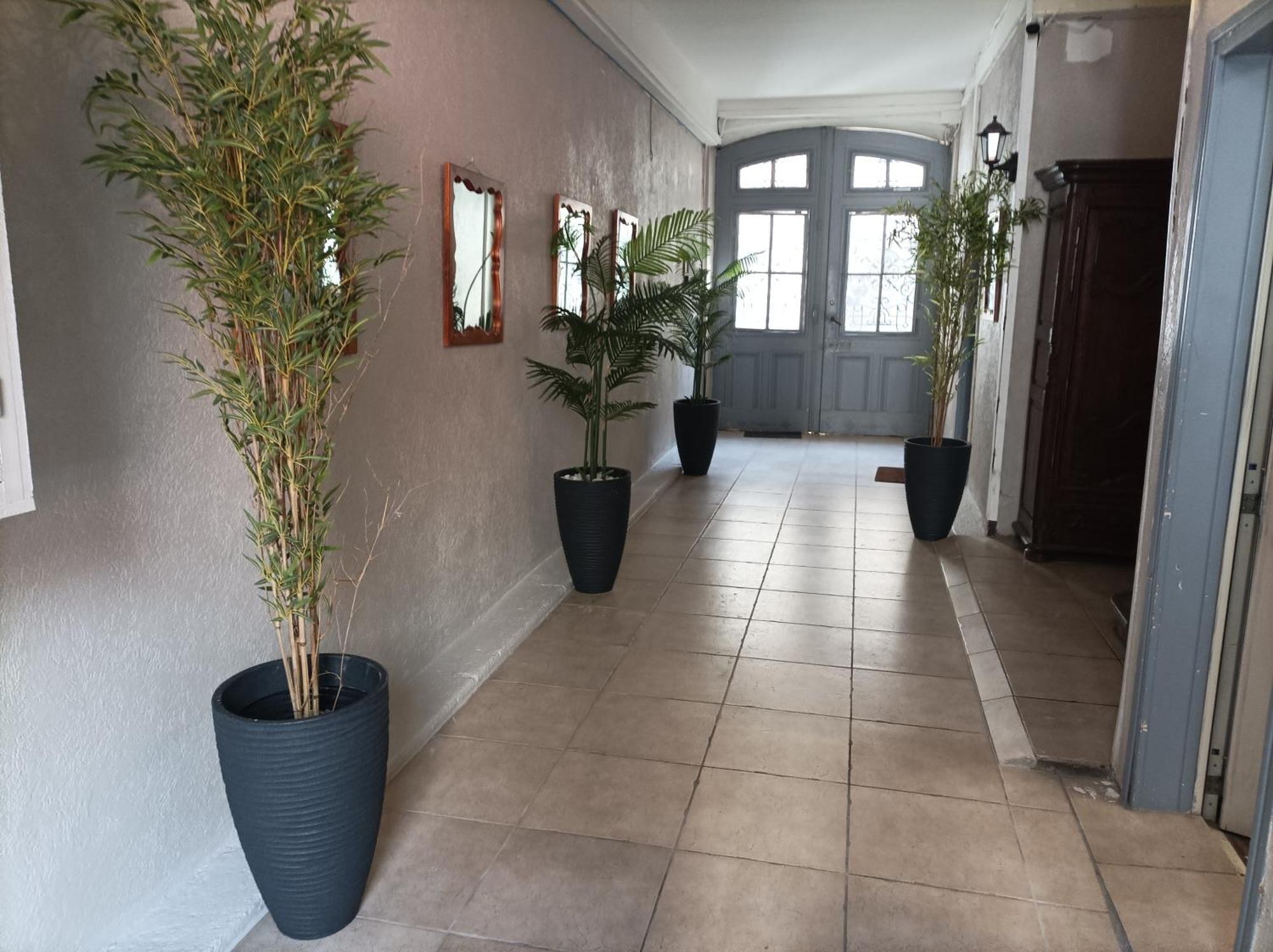 Saëns 6-T3 avec garage privé optionnel-Centre historique et plages à 16km ! Béziers Esterno foto
